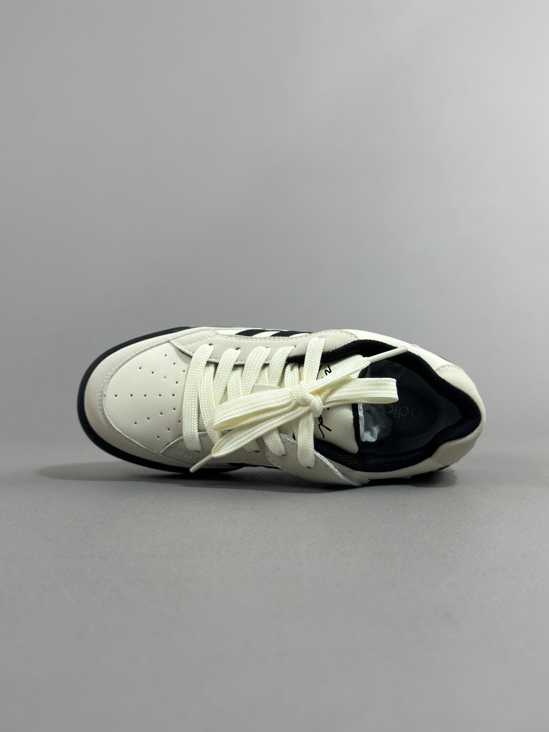 Adidas WCARD ADV classic retro sneakers" white, gray"