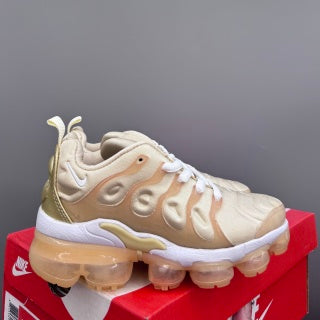 Nike AIR MAX plus full-length air cushion children's sports shoes " cream color"