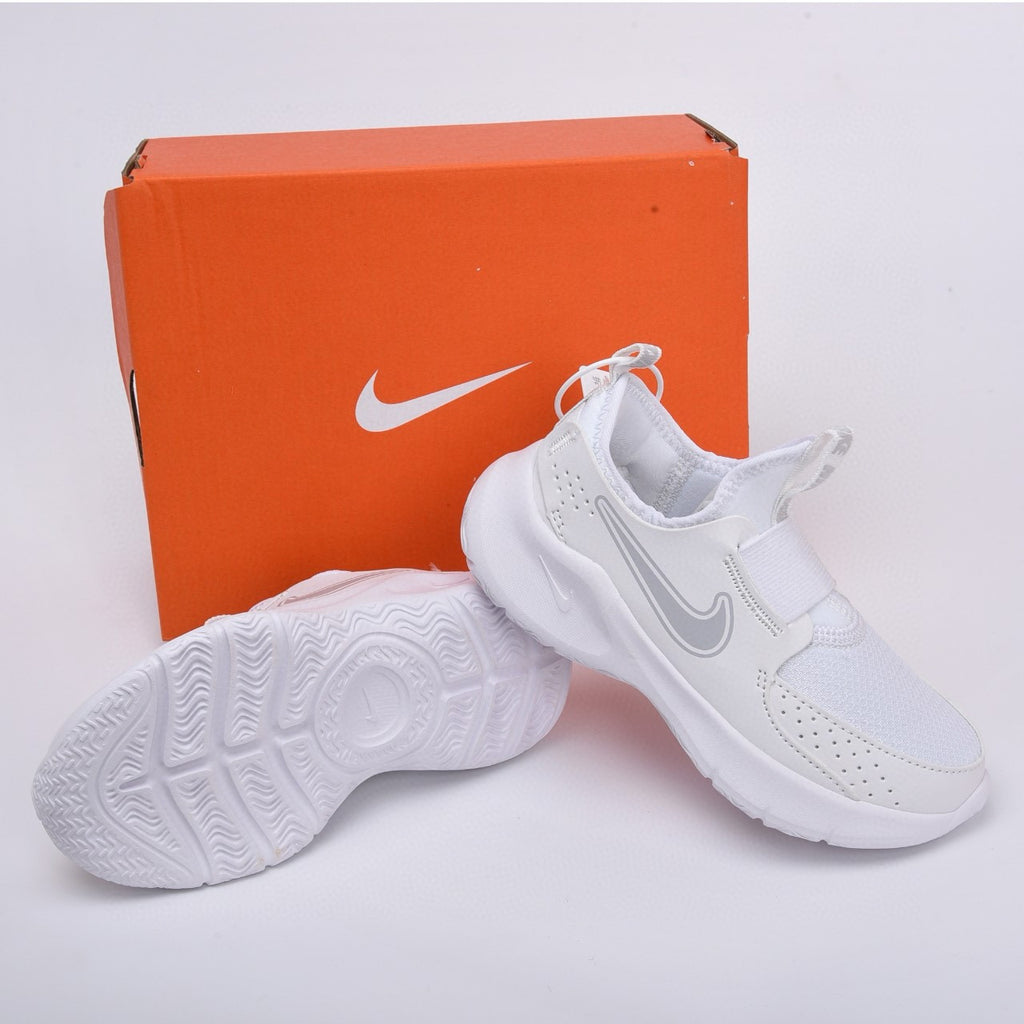 Nike slip-on running shoes" white"