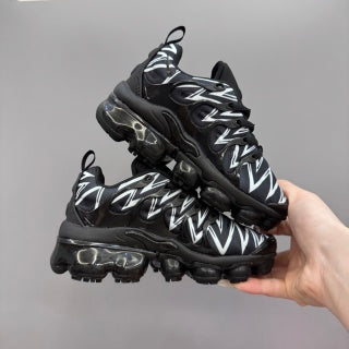 Nike AIR MAX plus full-length air cushion children's sports shoes "black with white lines"