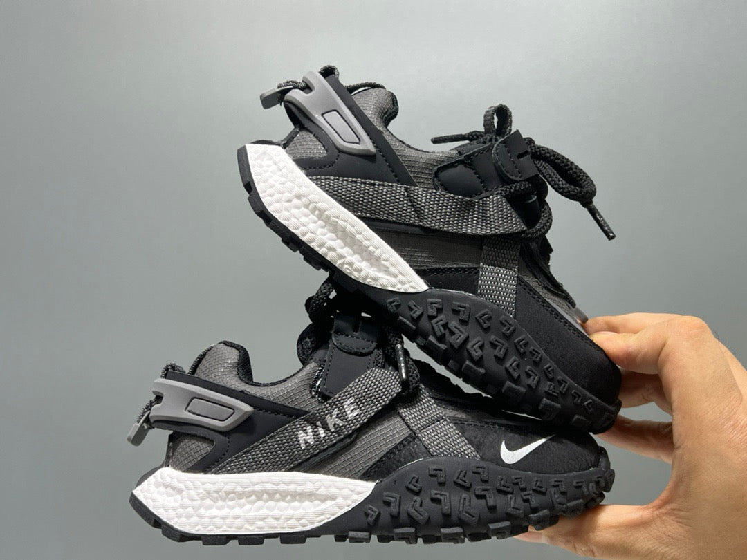 Nike's new tire-soled Velcro children's shoes " black"