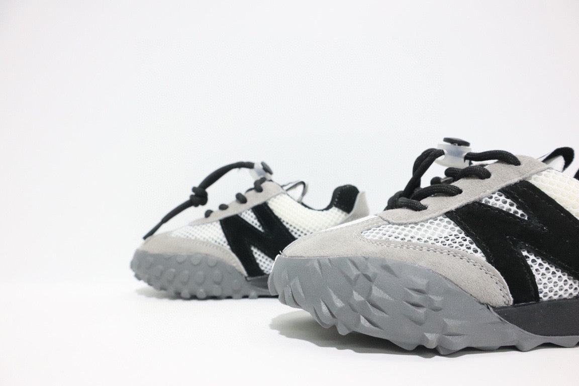 N official website synchronized parallel bars sandals "Gray, black"