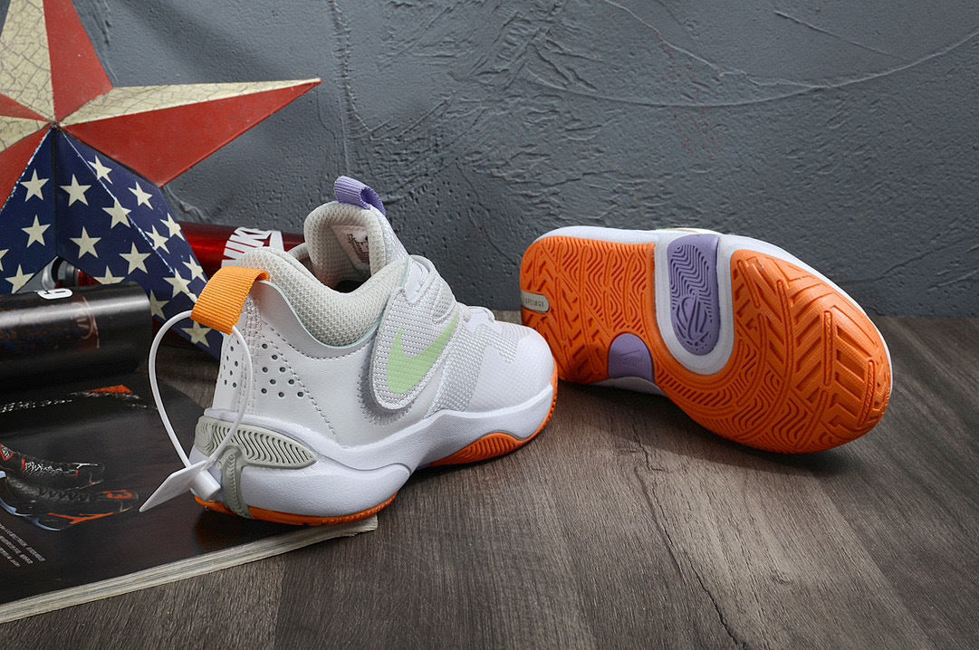 Nike's new UFO slip-on shoes for children" white, orange"