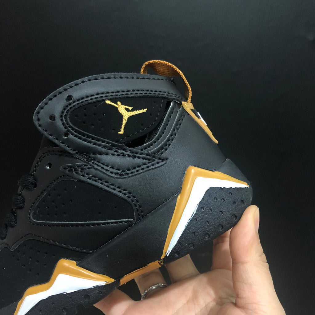 Jordan 7" black, gold"