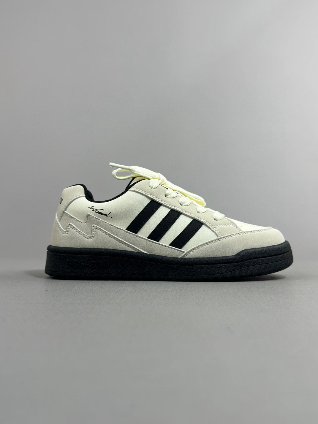 Adidas WCARD ADV classic retro sneakers" white, gray"