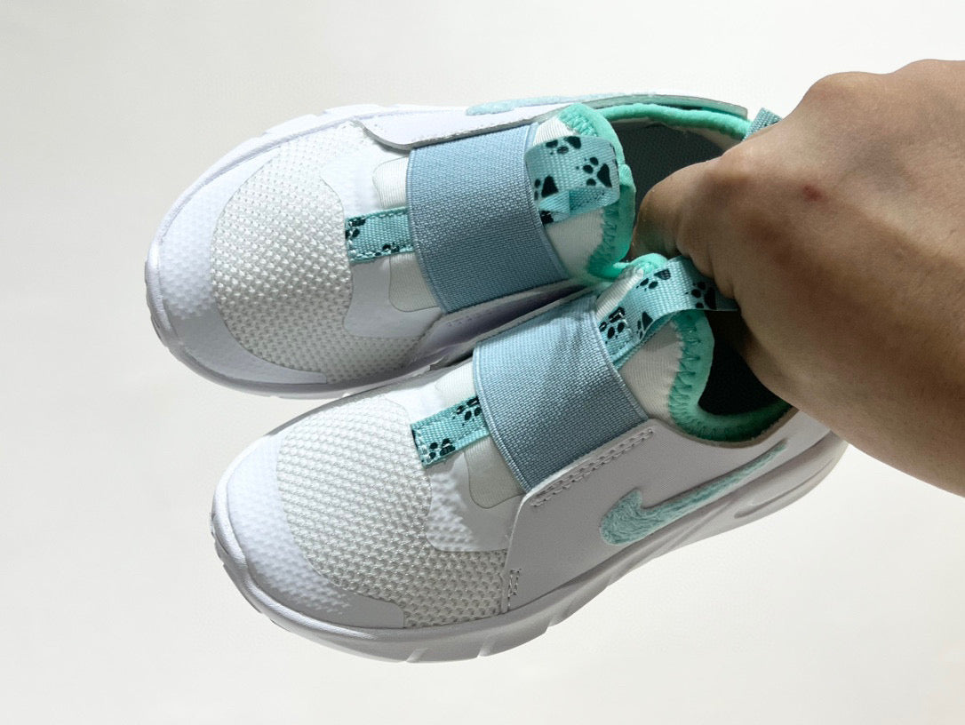 Nike's new barefoot slip" white"