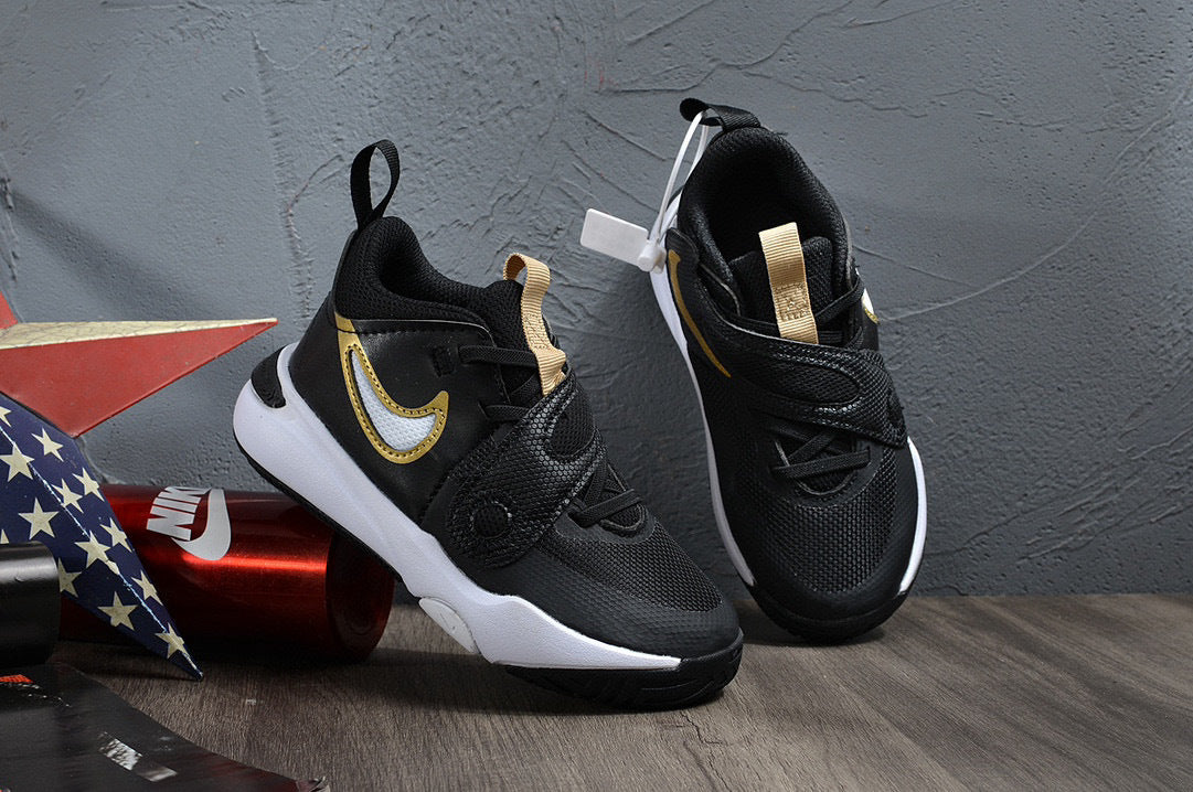 Nike's new UFO slip-on shoes for children" Black"