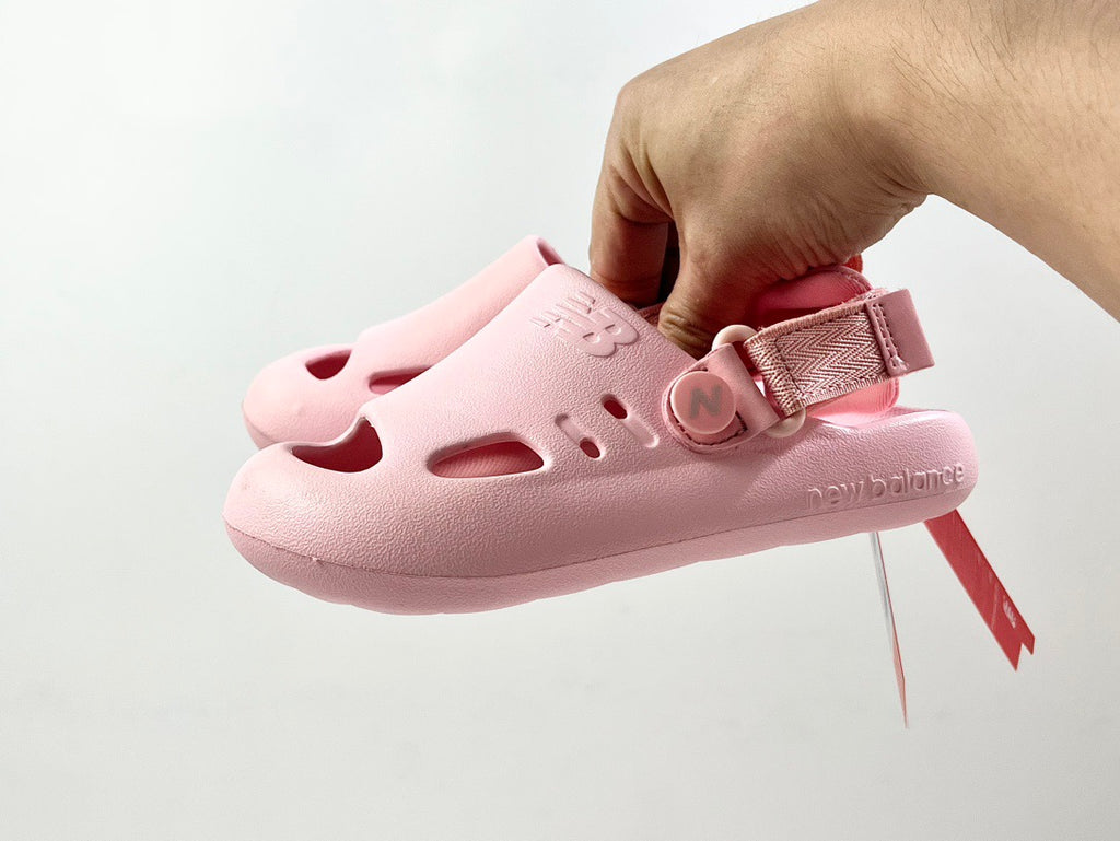 NB hole two-way sandals" pink"