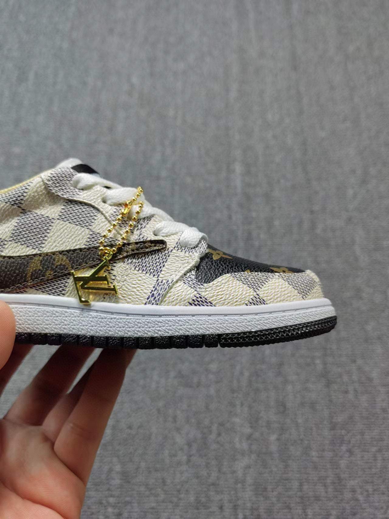 Joe 1 low-top hook LV joint sneakers "White and Black/Dark Grey, Brown"
