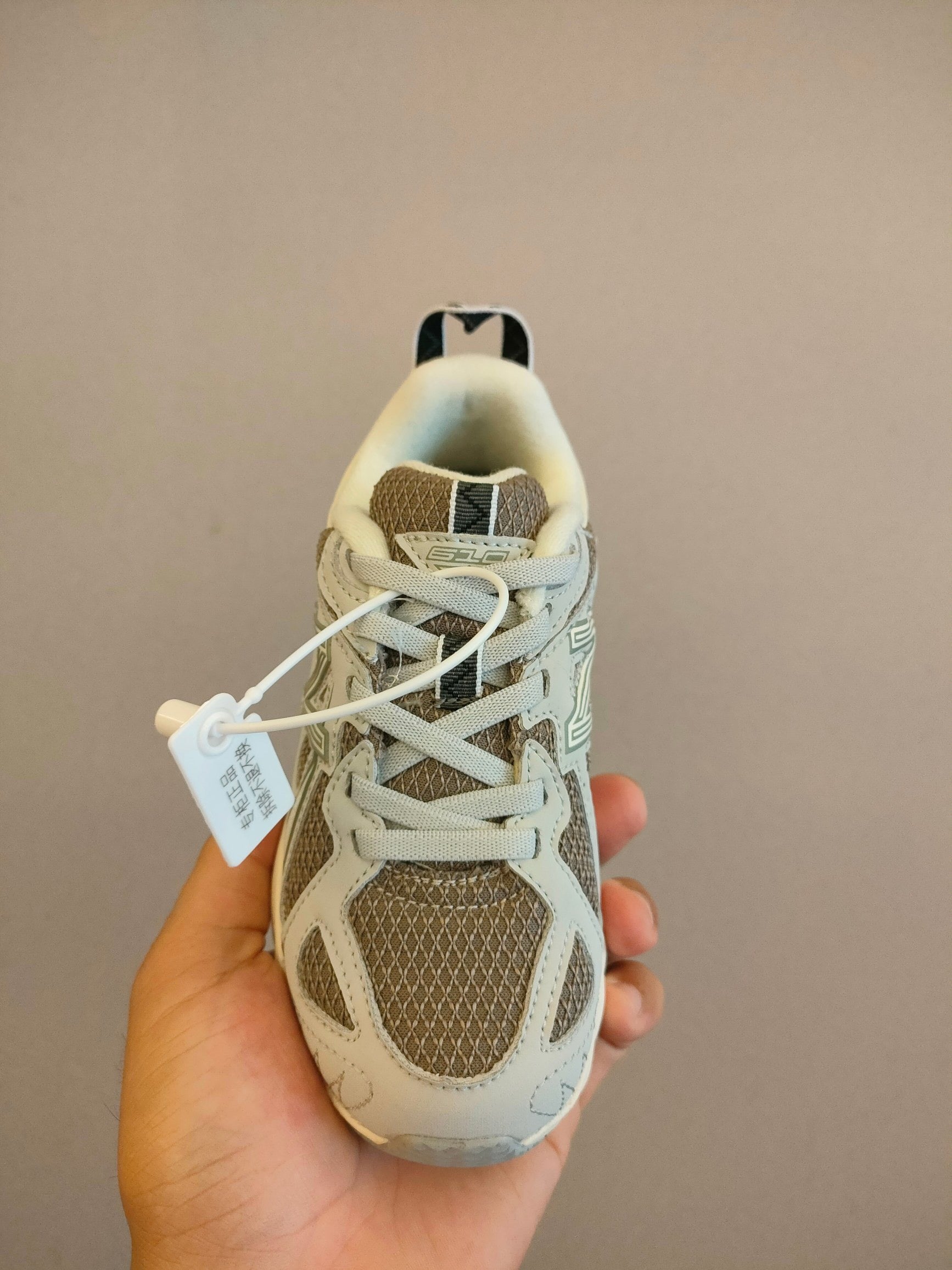 NB610 children's outdoor shoes" gray, brown"