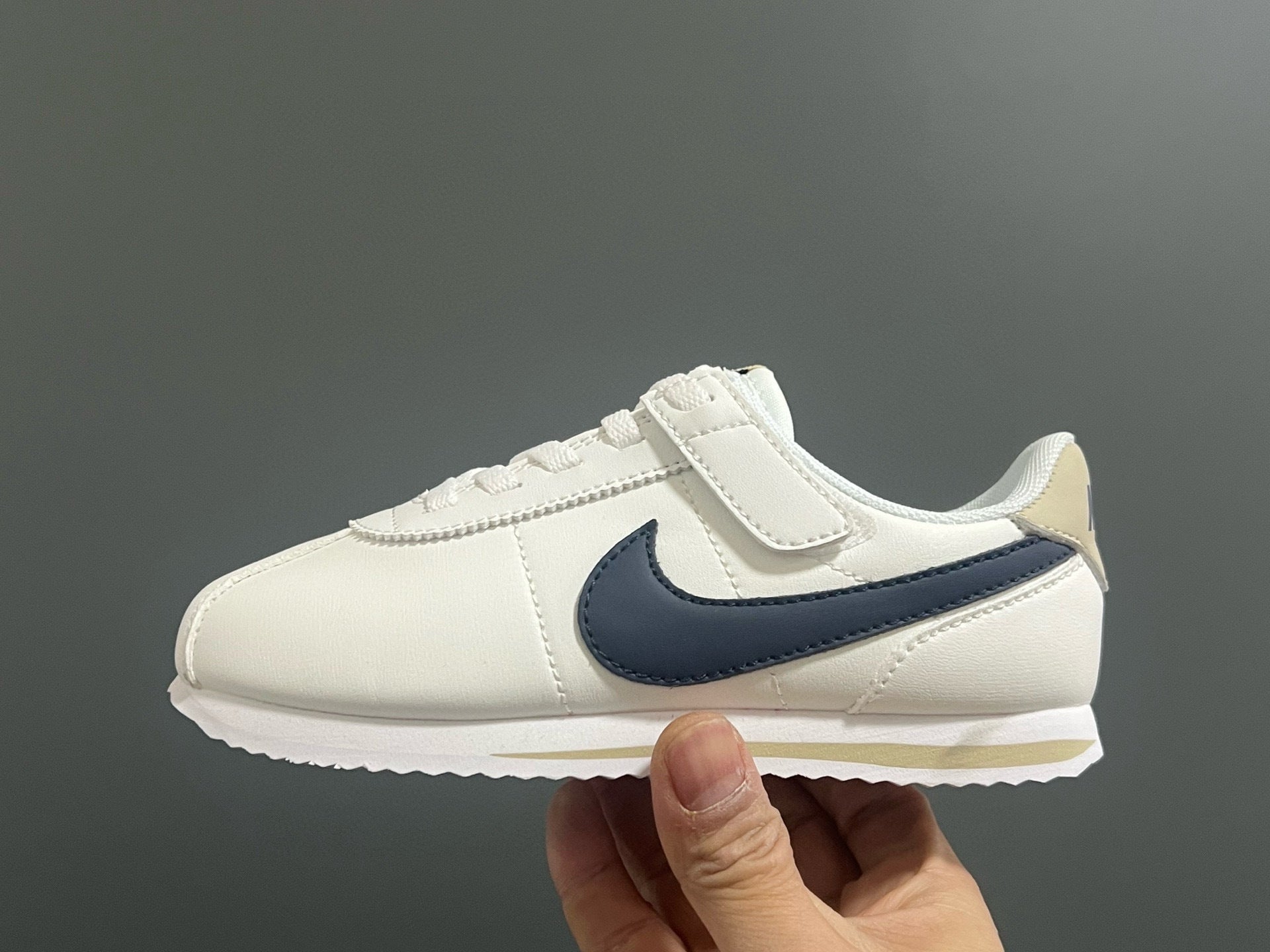 Nike Forrest Gump Classic Velcro Kids Shoes" white, Navy"