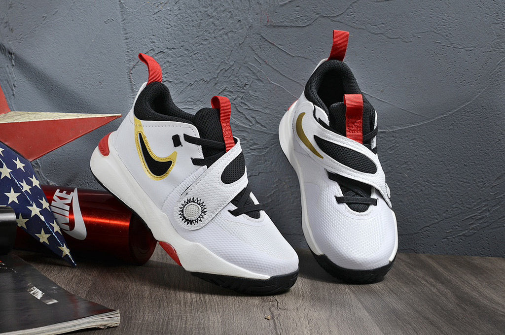 Nike's new UFO slip-on shoes for children" white"