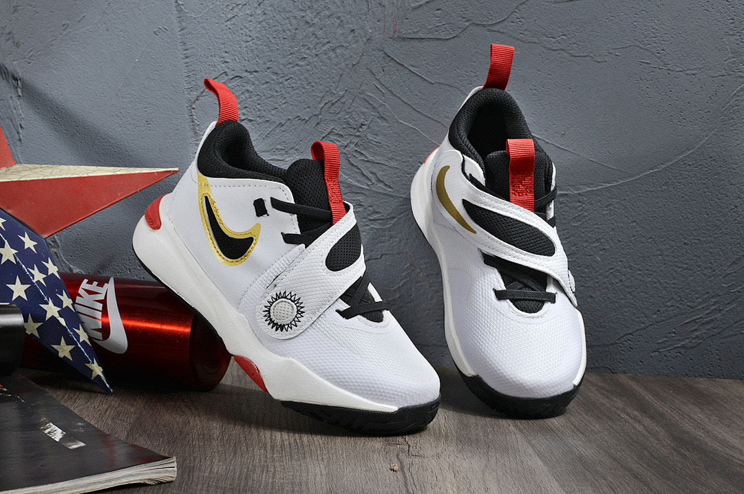 Nike's new UFO slip-on shoes for children" white"