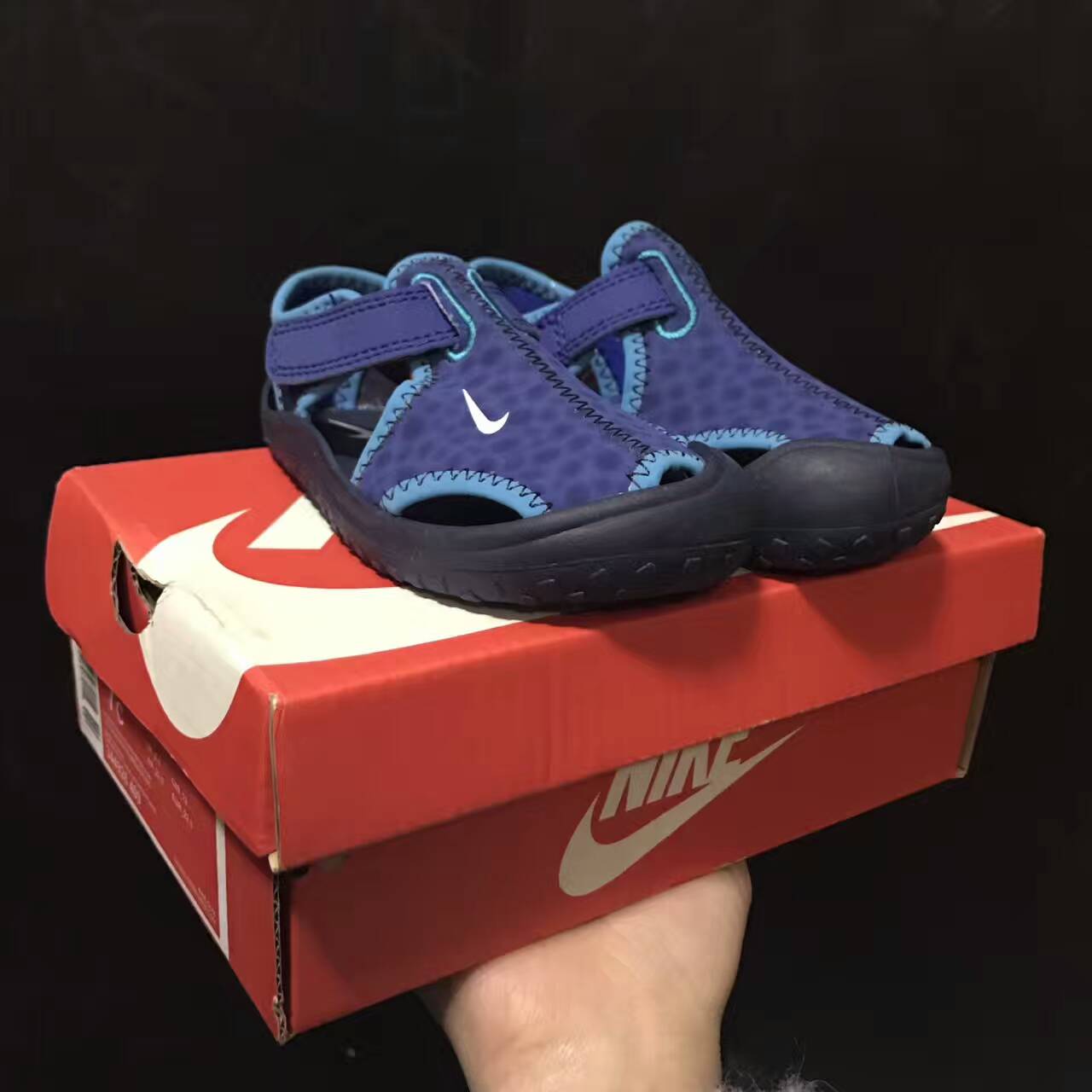 Nike children's closed toe sandals " dark blue"