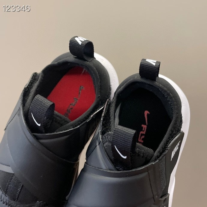 Nike Flying Saucer FA Cross Velcro" black"