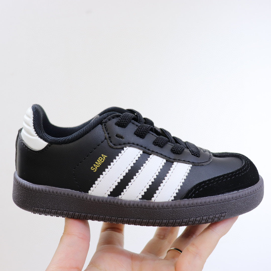 Adidas children's training shoes" black"