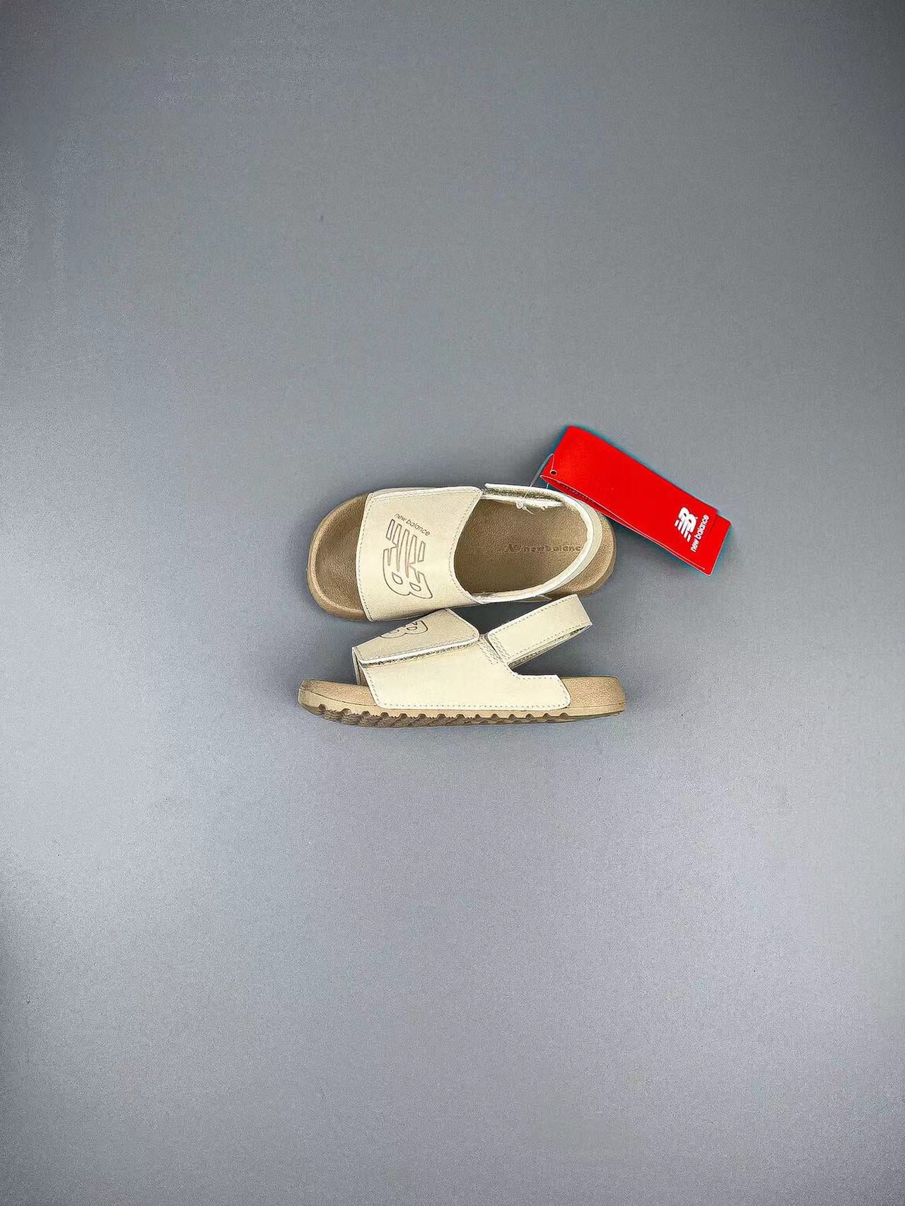 N large breasted sandals" light beige"