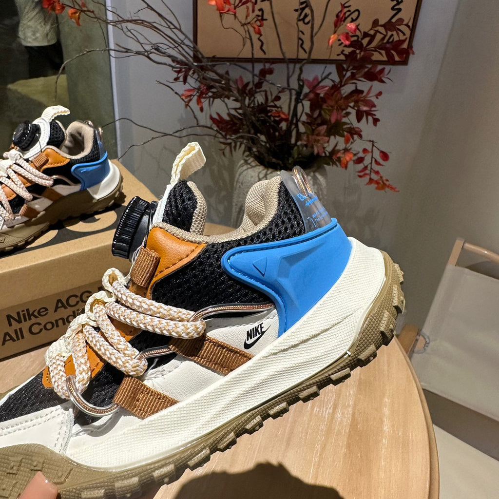 Nike ACG outdoor hiking shoes