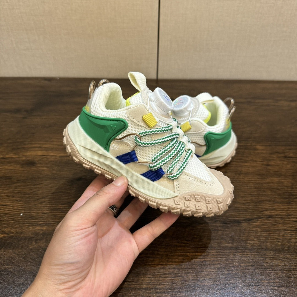 Nike ACG outdoor hiking shoes" green"