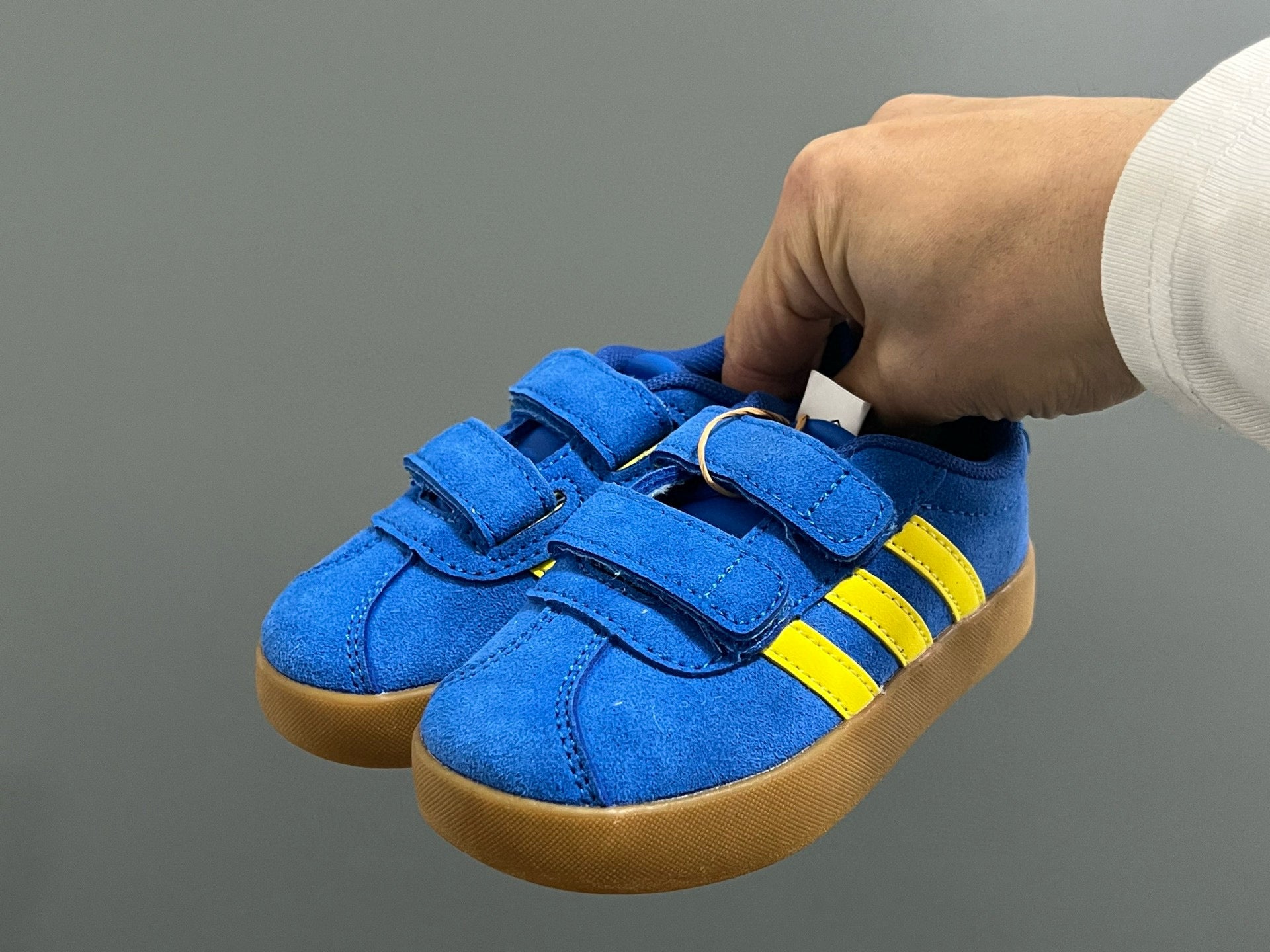 Adidas tennis shoes" blue, Yellow"