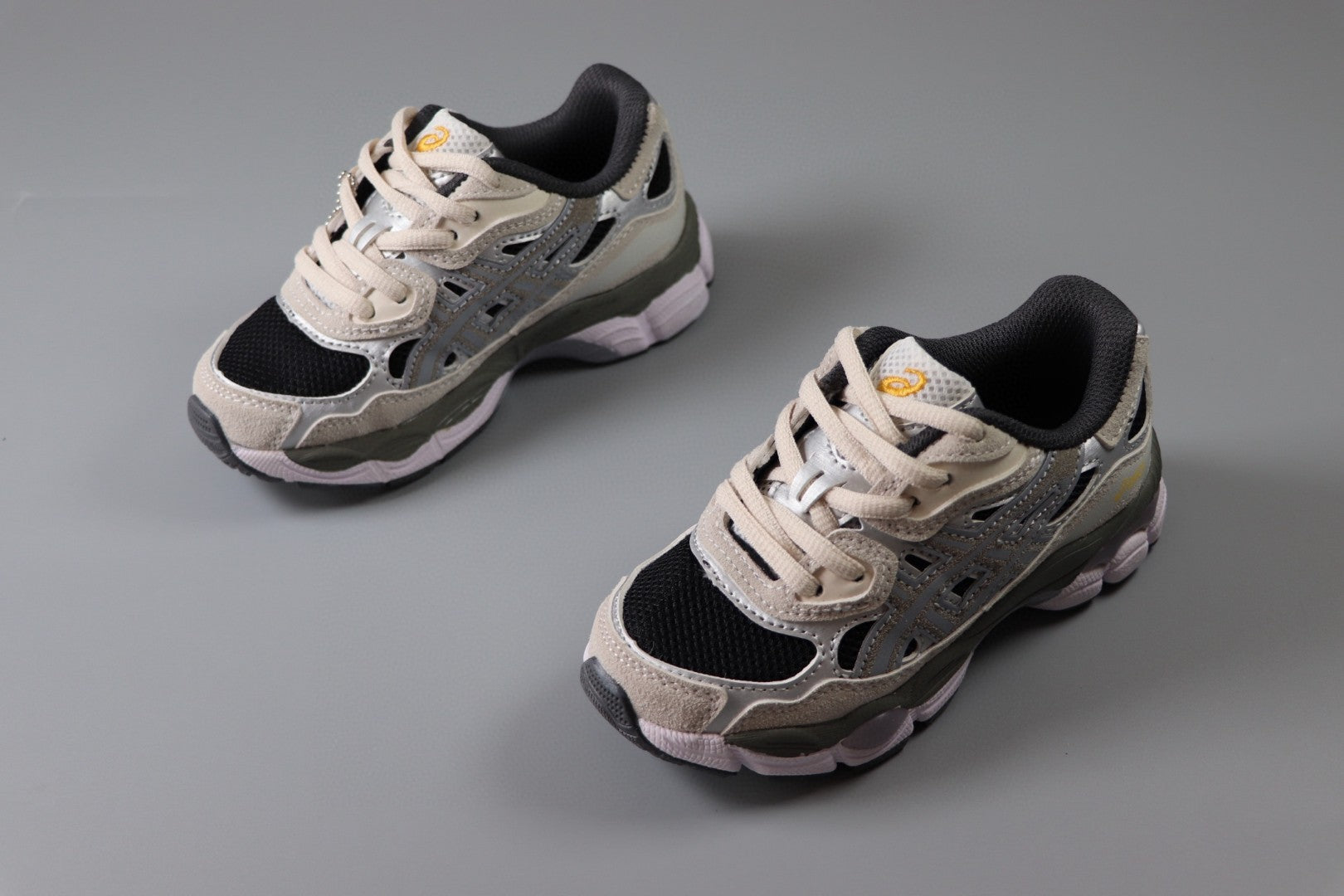Asics Gel-NYC Professional" cream, black, gray"