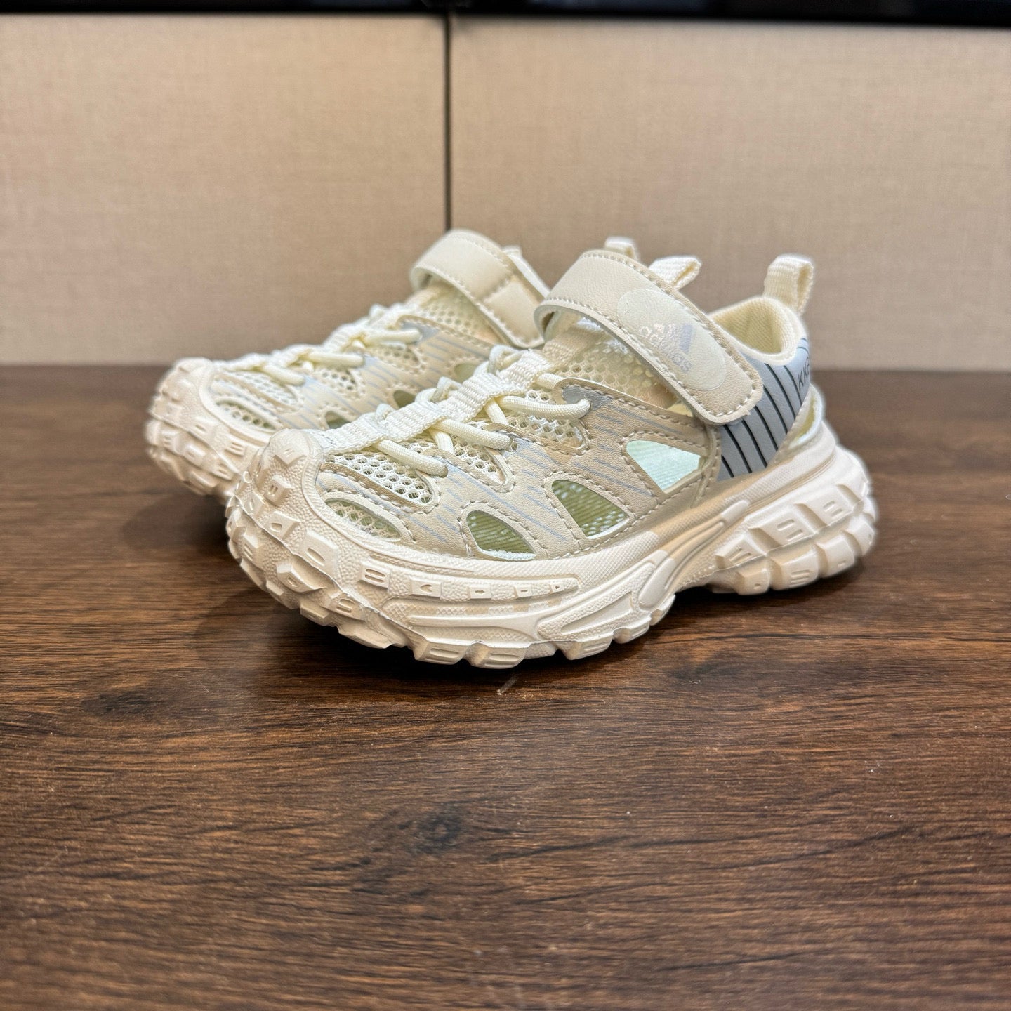 Adidas tire bottom beach shoes"beige"