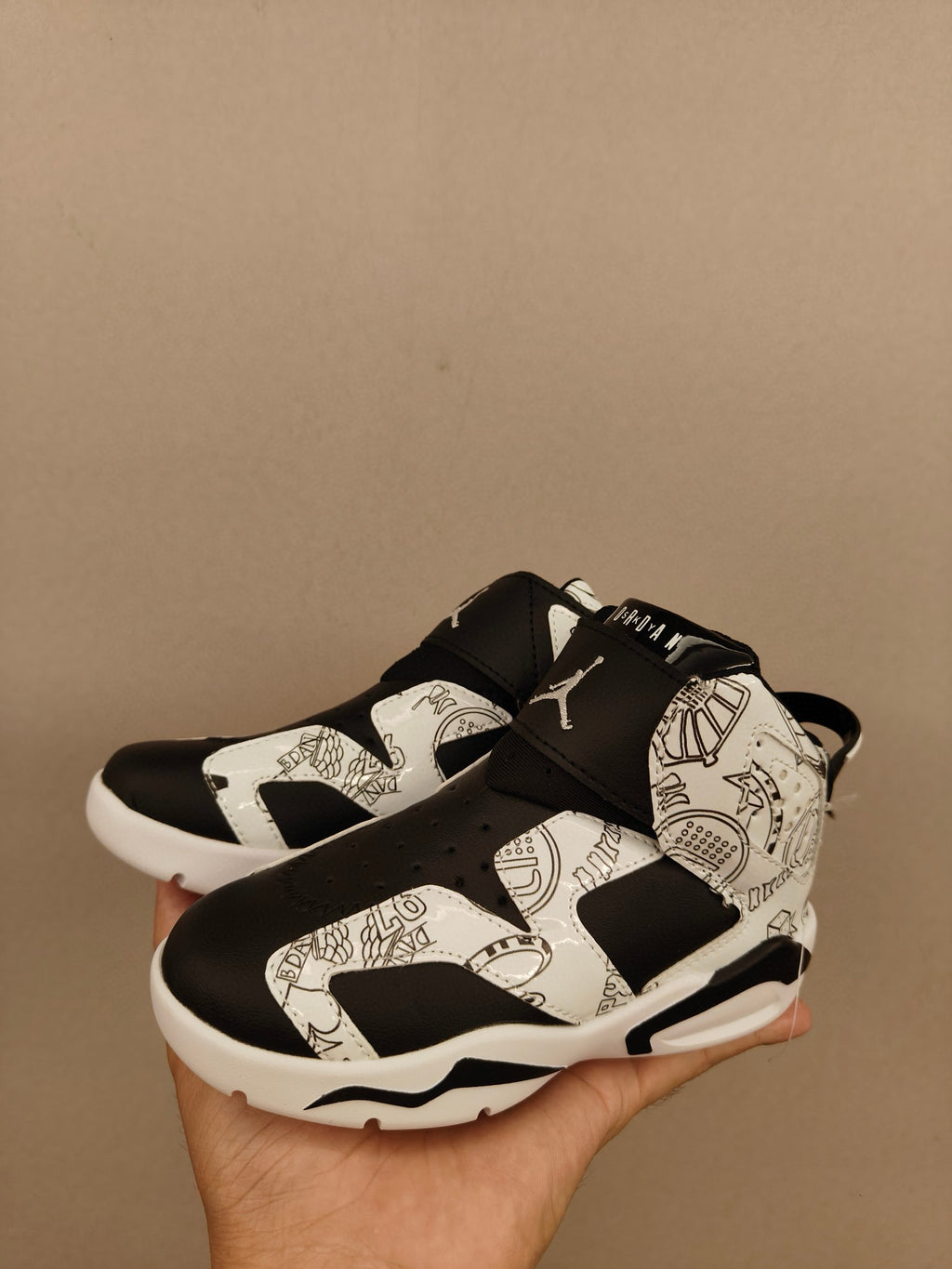 Joe 6 Velcro leather basketball shoes" white, black"