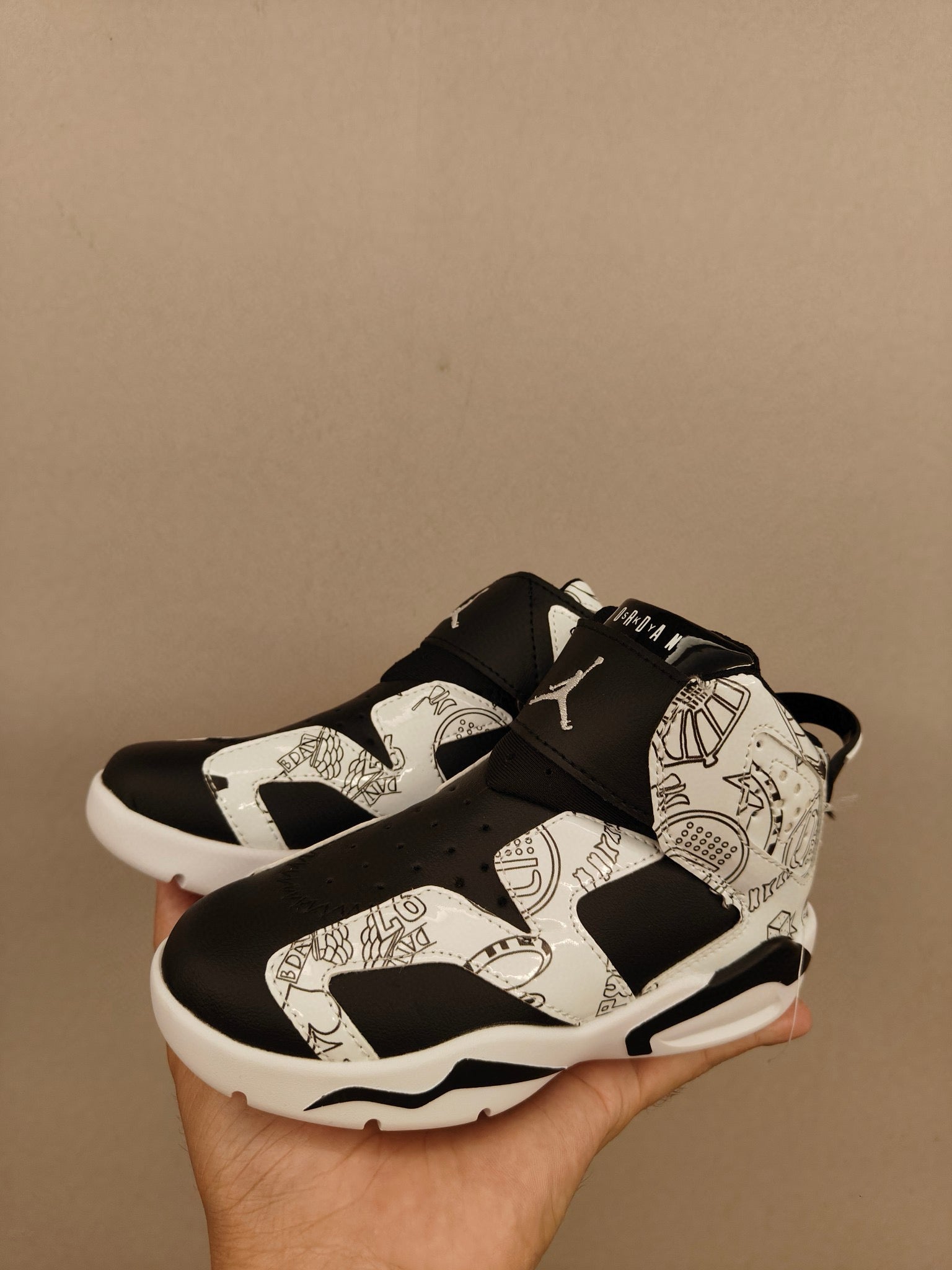 Joe 6 Velcro leather basketball shoes" white, black"