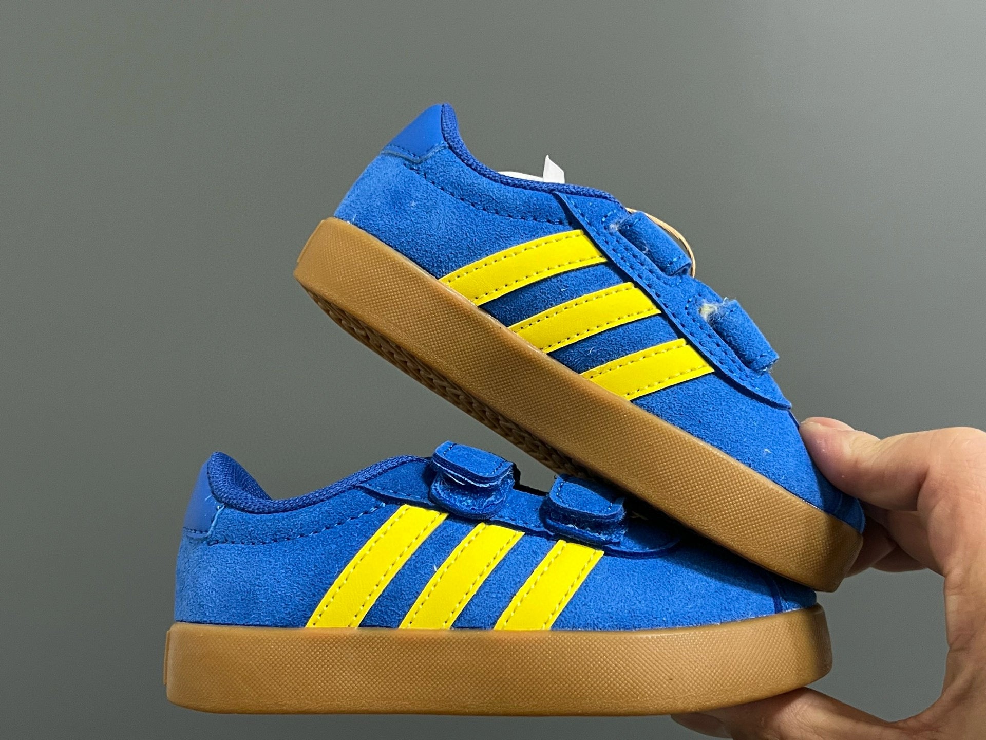 Adidas tennis shoes" blue, Yellow"