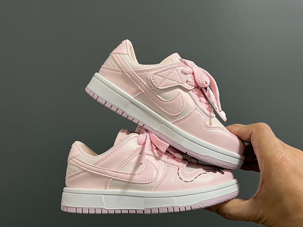 S-shaped low-top co-branded cartoon Velcro " Pink"