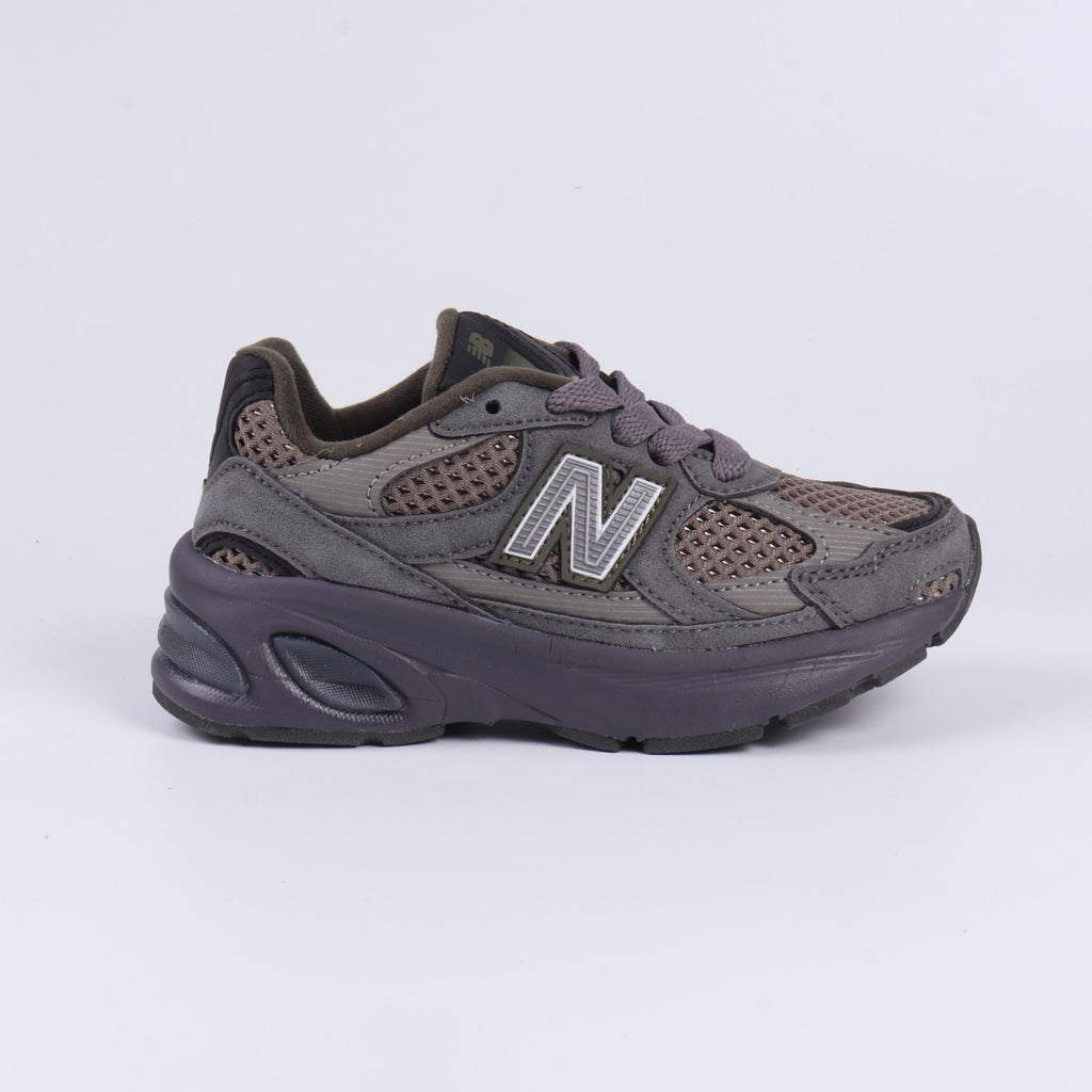 N 2010 children's shoes" Various shades of dark grey and brown"