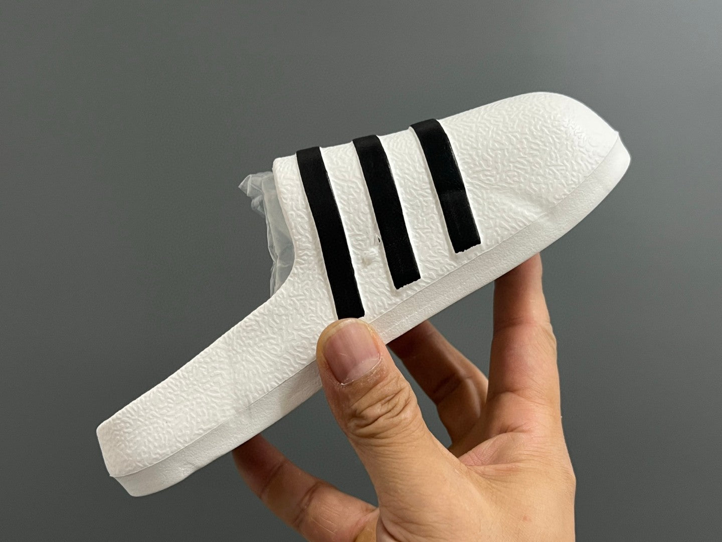 A's new style children's slippers with closed toe cap" white"