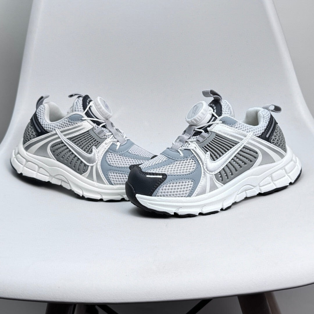 Nike Zoom V5 Retro Sneakers