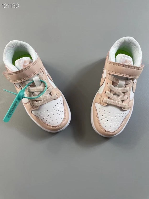Nike SB single buckle sneakers" white, light pink"