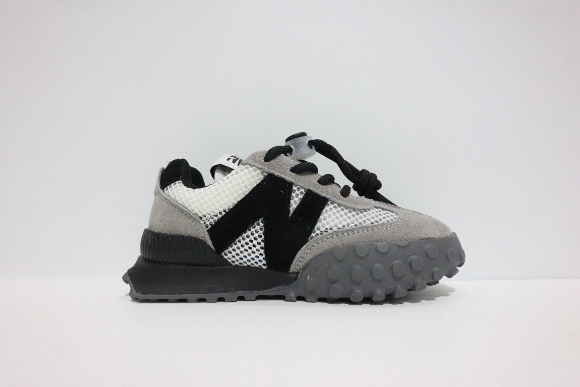 N official website synchronized parallel bars sandals "Gray, black"