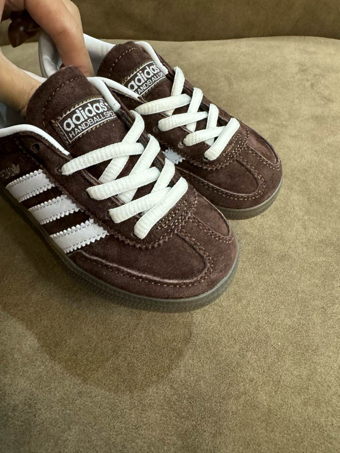 Adidas training 3 generation pig leather children's shoes" brown"
