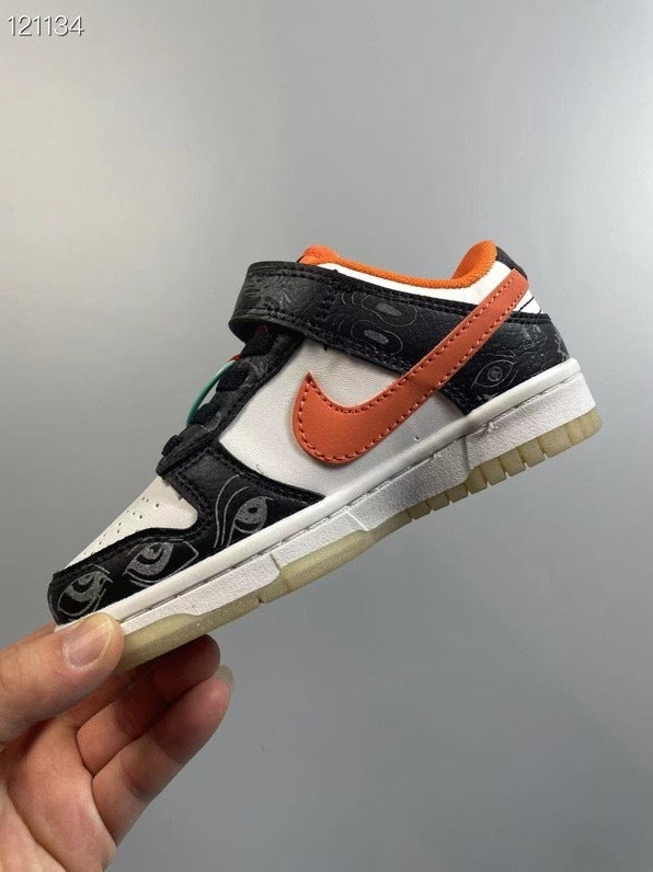 Nike SB single buckle sneakers" white, black"