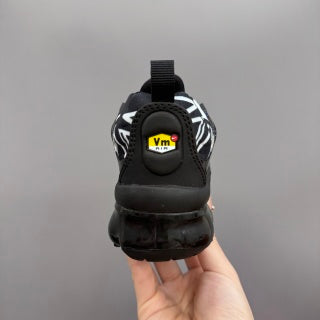 Nike AIR MAX plus full-length air cushion children's sports shoes "black with white lines"