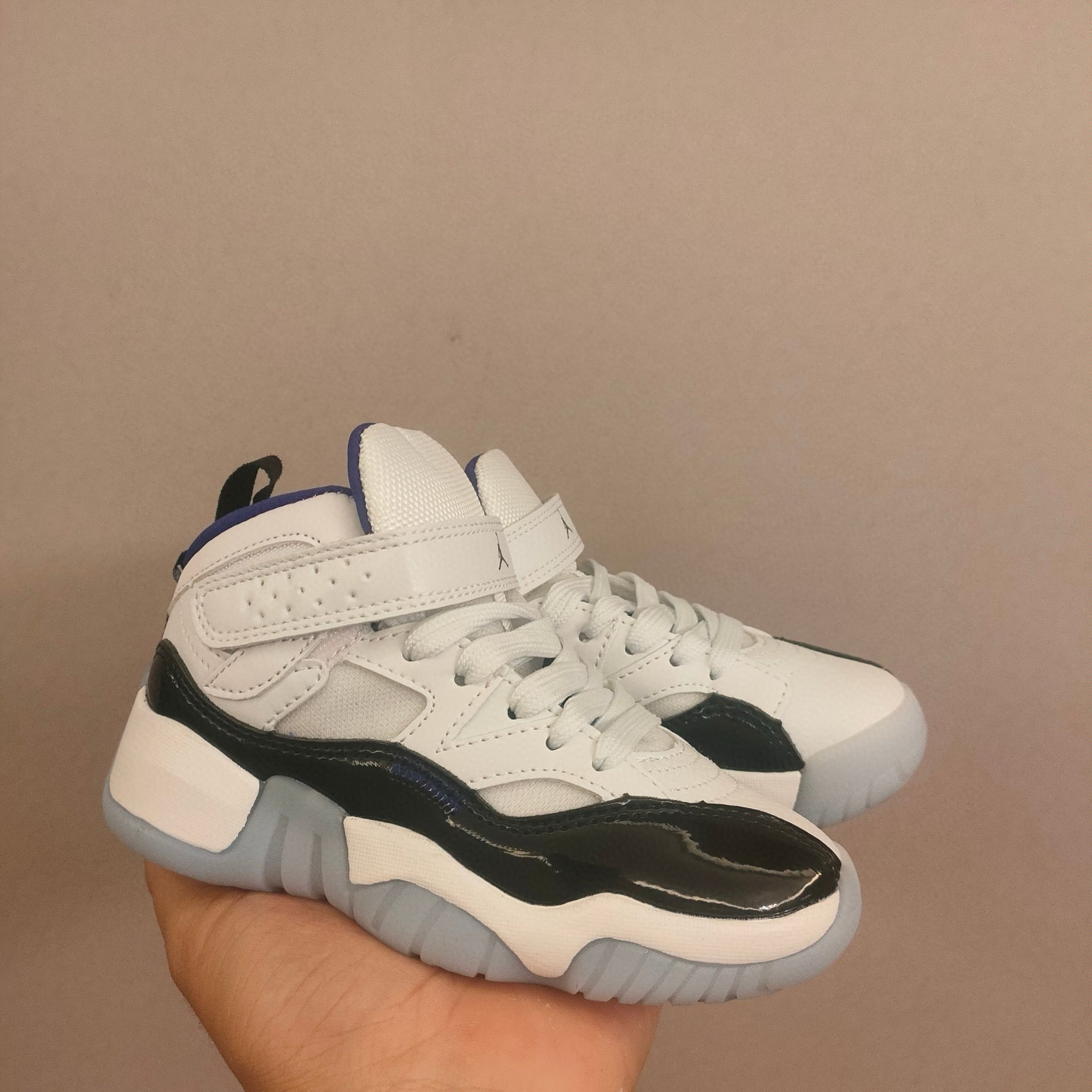 Jordan 612 single buckle children's shoes" black, white"