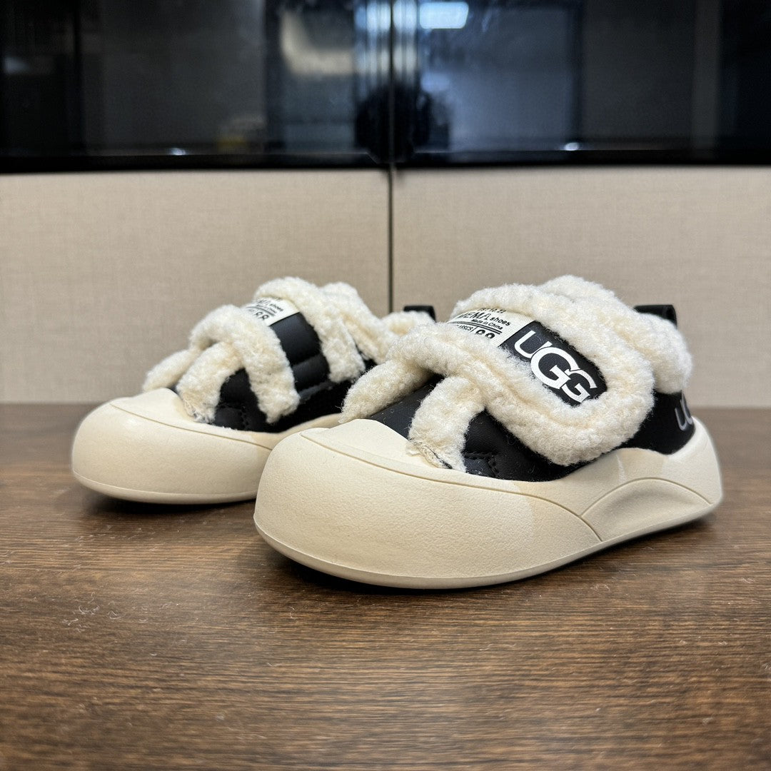 casual shoes " Black"