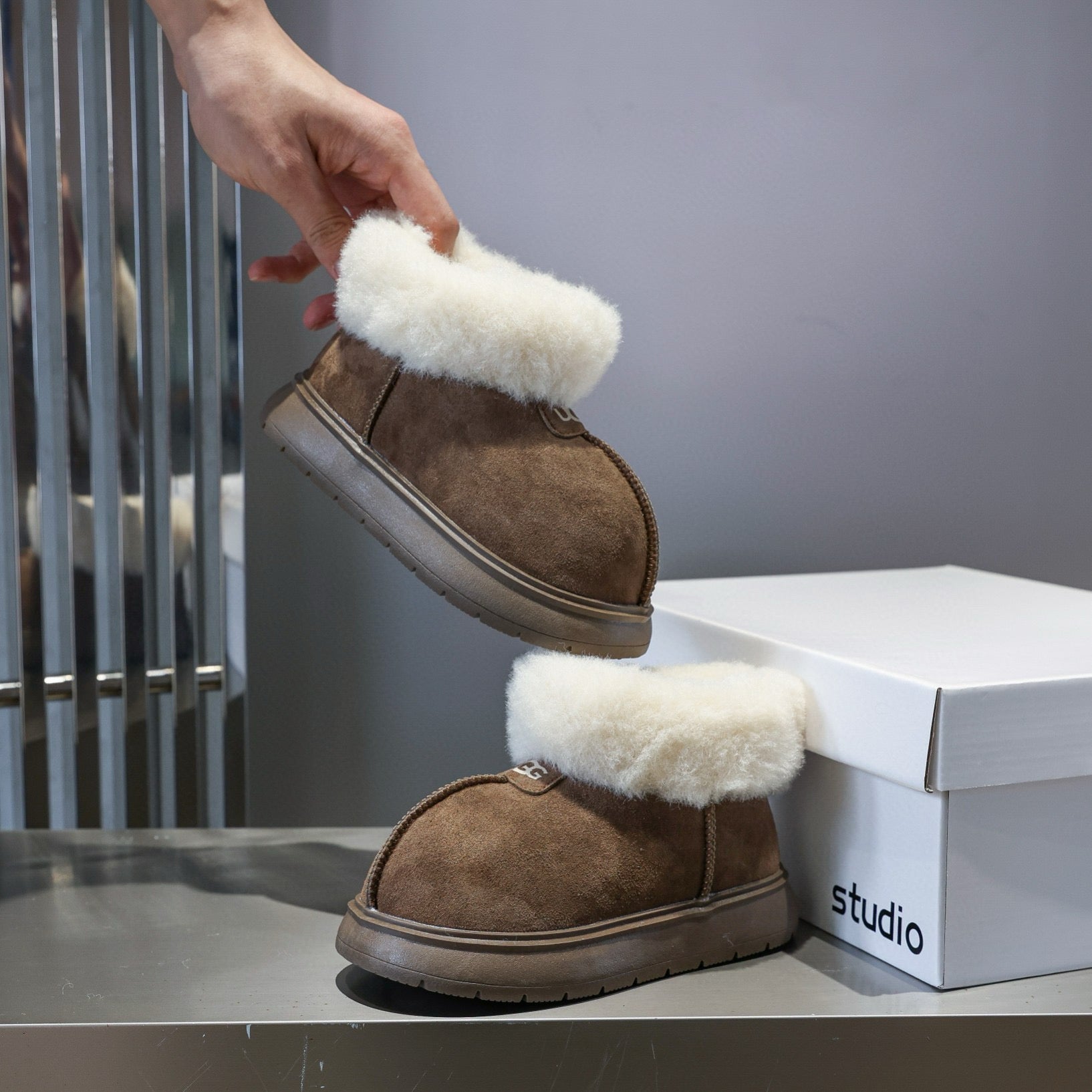 U-GG ugly leather big head snow boots" brown"
