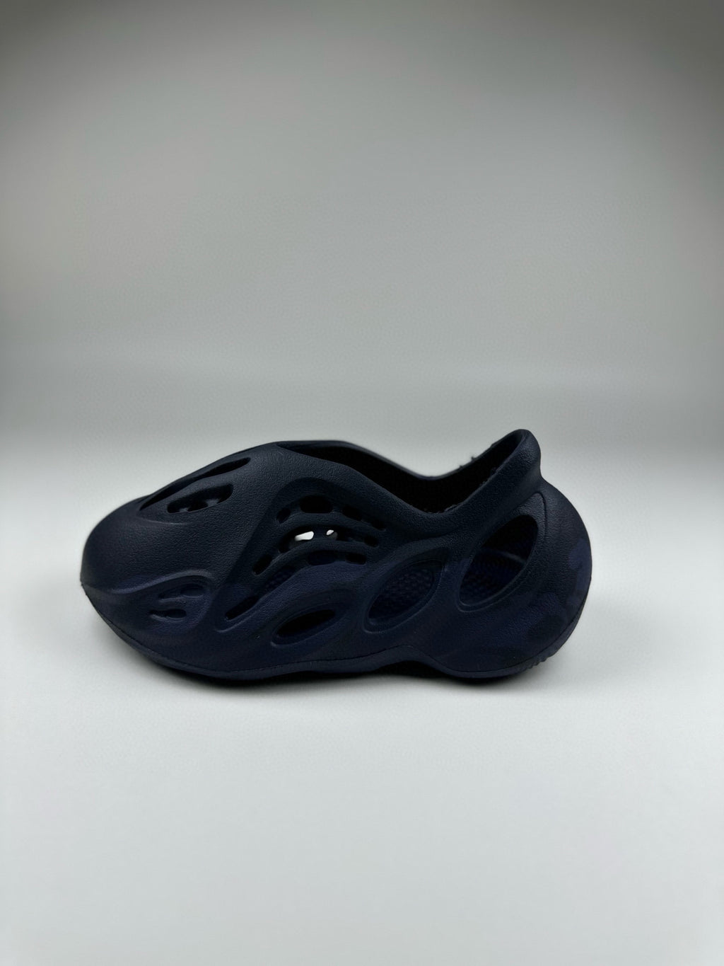 Coconut Crocs" dark navy"