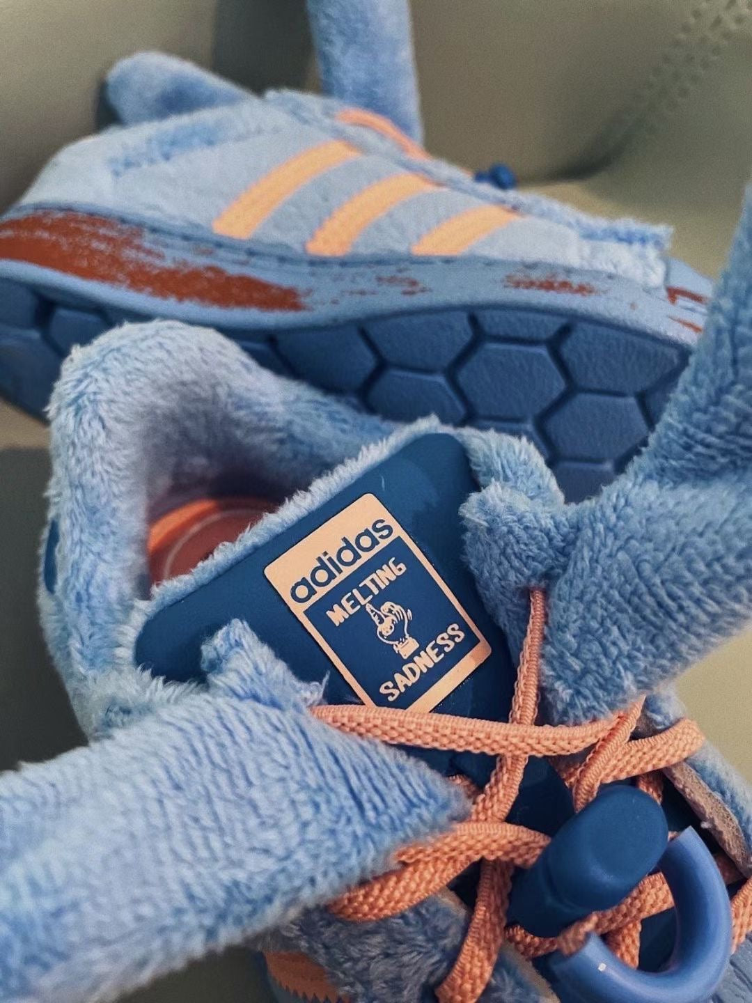 Adidas Shell Toe Joint Blue Rabbit & Carrot" blue"