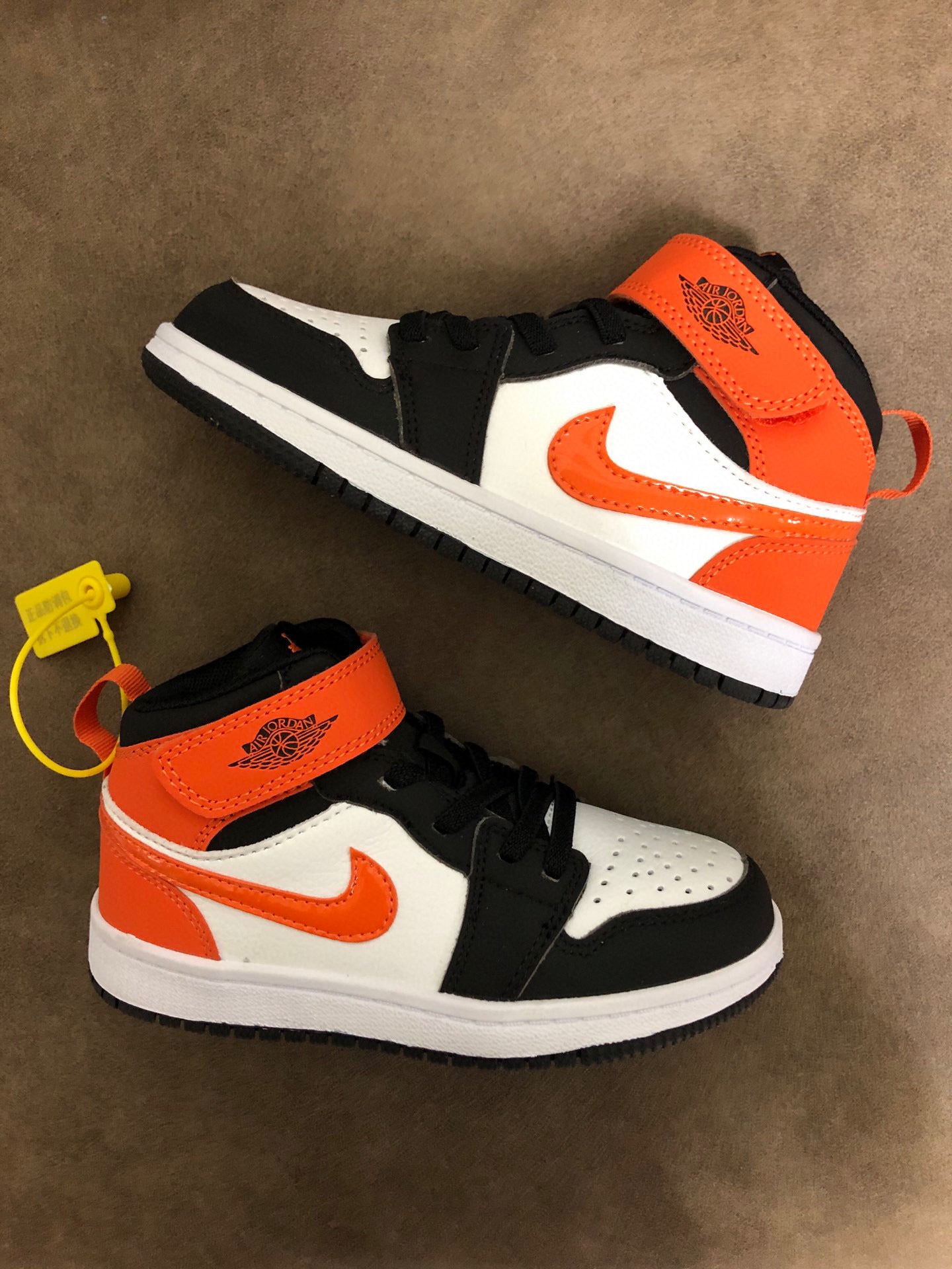 Joe's high-top Velcro children's shoes" red, white, black, orange"