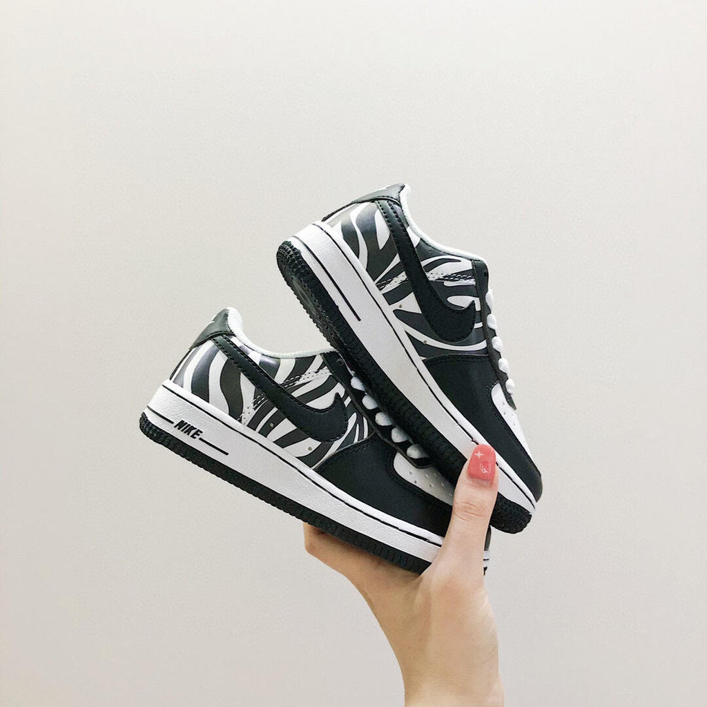 Air Force low-top lace-up sneakers" Black"