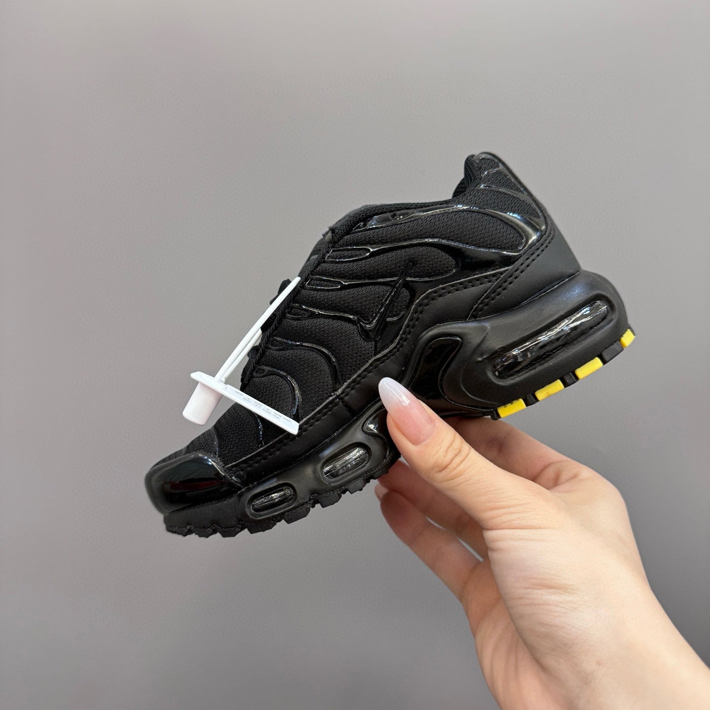 Nike Air Max Plus running shoes " Yellow, black"