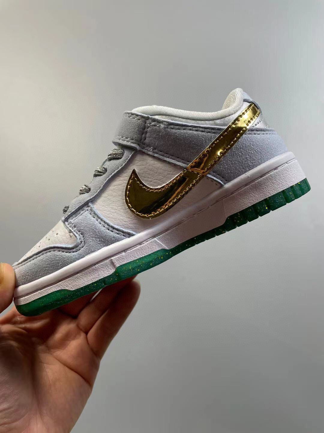 Nike SB single buckle sneakers" white, gray"