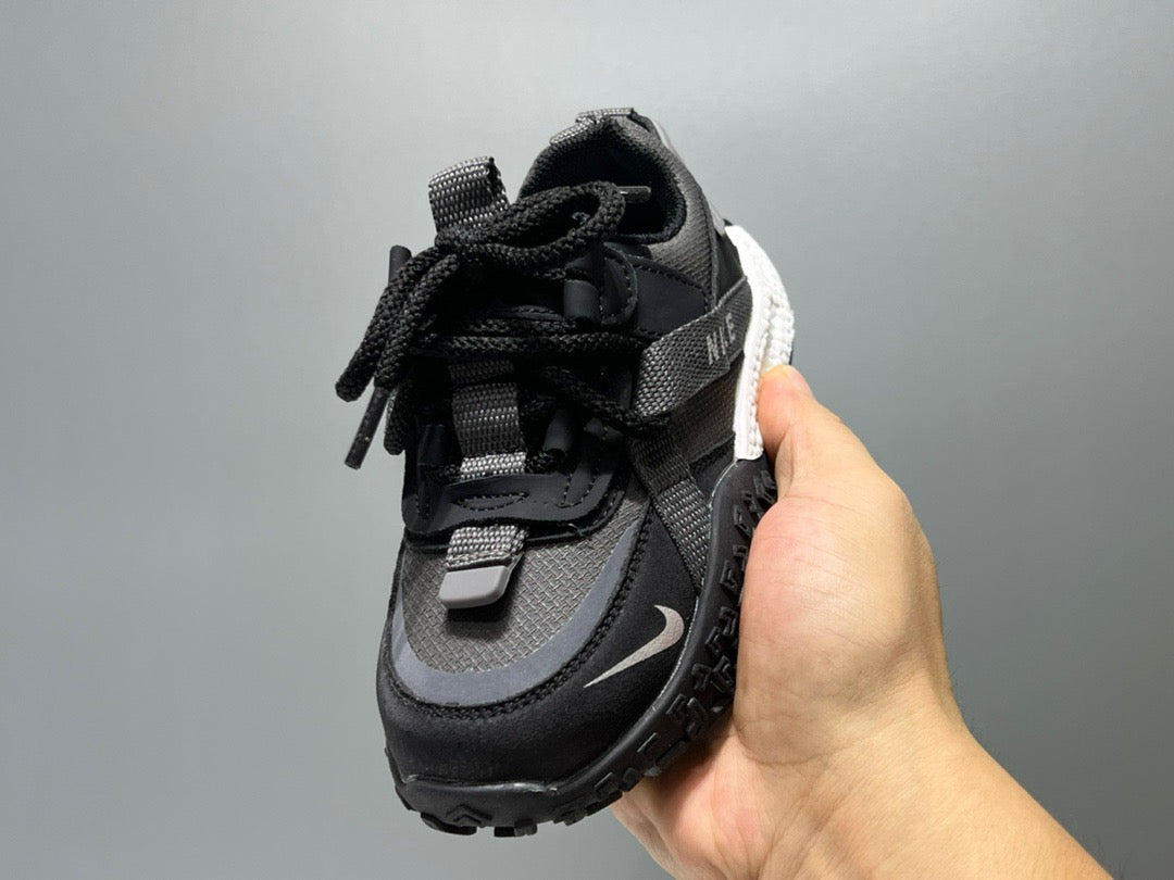 Nike's new tire-soled Velcro children's shoes " black"