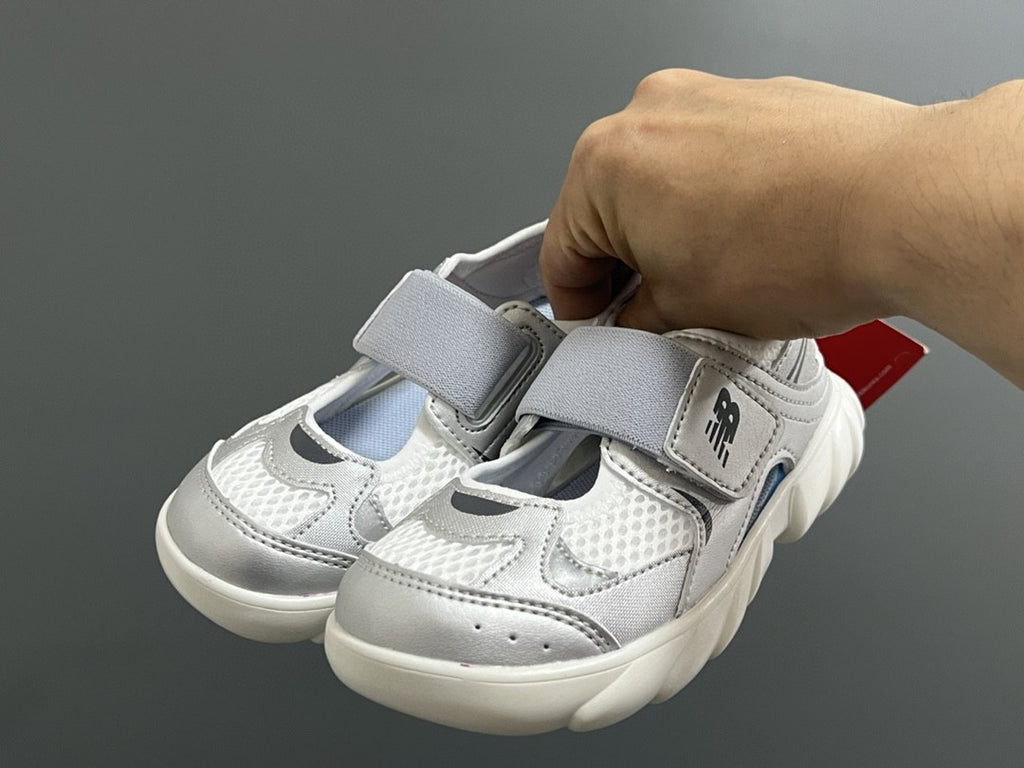 NB new 920 Mary Jane mesh stitching Velcro children's sandals" white, lightt gray"