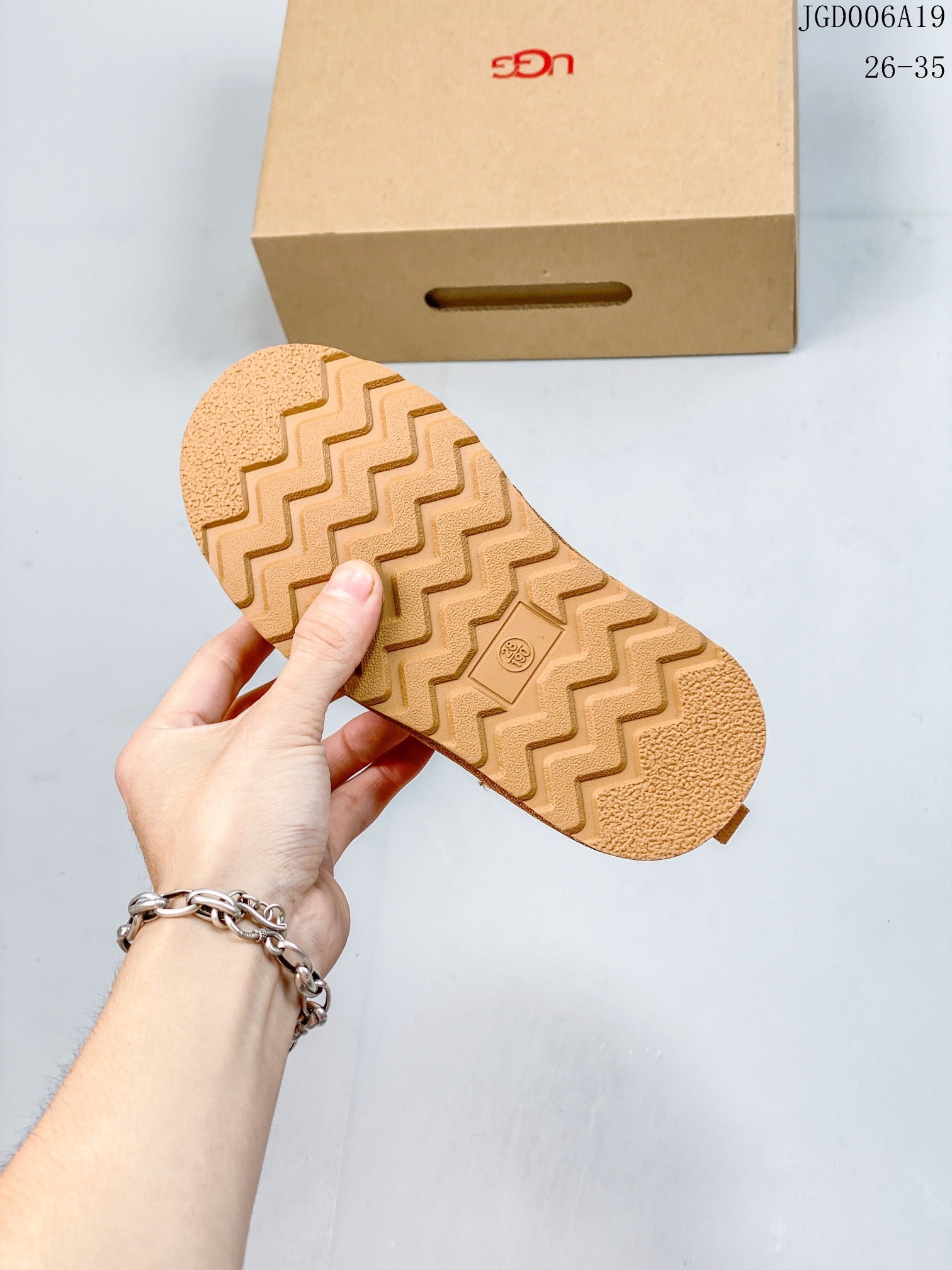 U-GG Zhou Dongyu" brown"